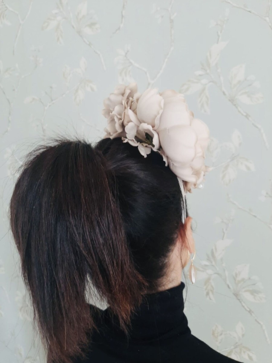 Headpiece Rental | The Stables Birr No. 11 - Taupe & Pearl Headpiece