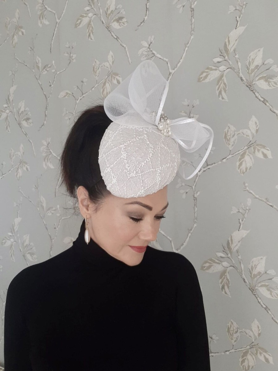 Headpiece Rental | The Stables Birr No. 19 - White Headpiece